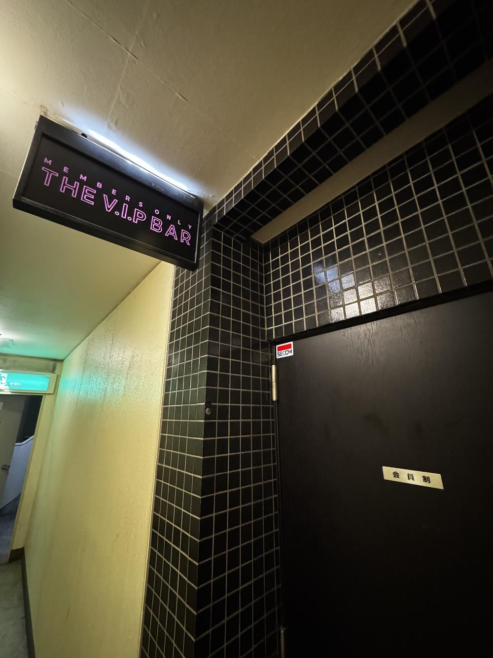 THE VIP BAR 店舗入口